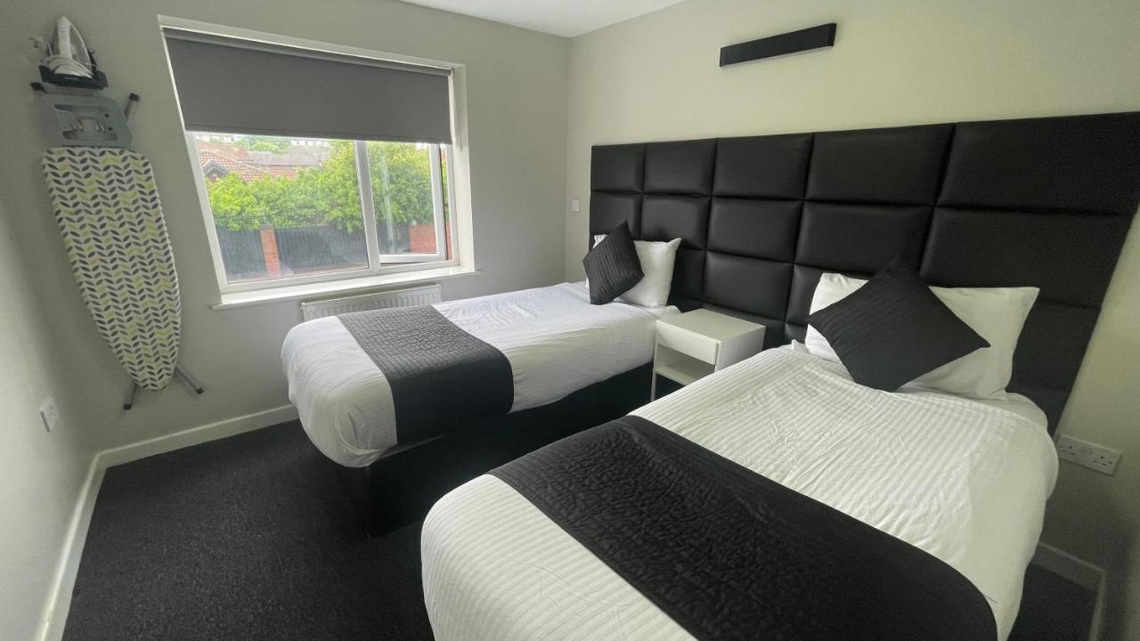 Mays Apartments - 102 Mill Street, Free Parking, 2 Minute Walk To Baltic Market And City Centre - Apartments Sleep 1-10 Guests ลิเวอร์พูล ภายนอก รูปภาพ